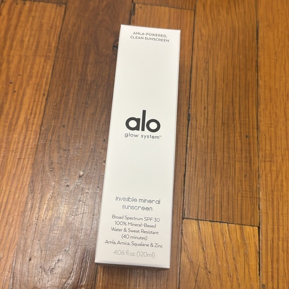 Alo invisible mineral sunscreen - Picture 2 of 5
